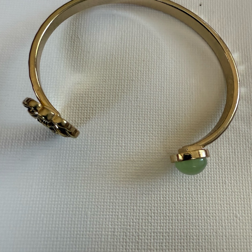 Chic Gold and Green Bracelet
